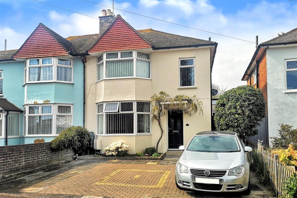 Windermere Crescent, Eastbourne 3 bed semidetached house £365,000