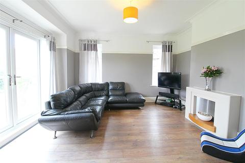 835 Anlaby Road, Hull, HU4 6DJ