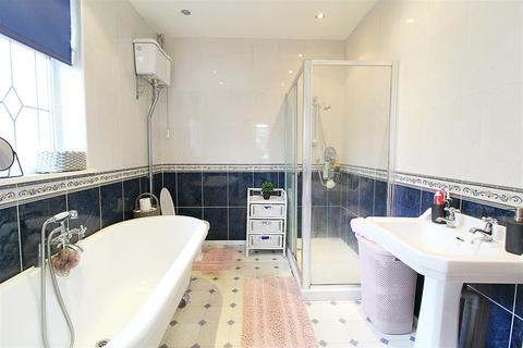 835 Anlaby Road, Hull, HU4 6DJ
