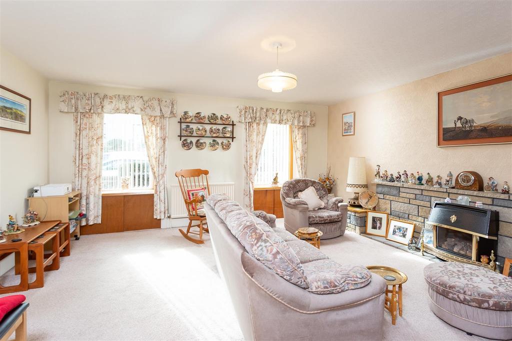 St. James Road, Forfar 4 bed detached house £189,995