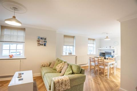 2 bedroom apartment to rent, Bishopfields Drive, York