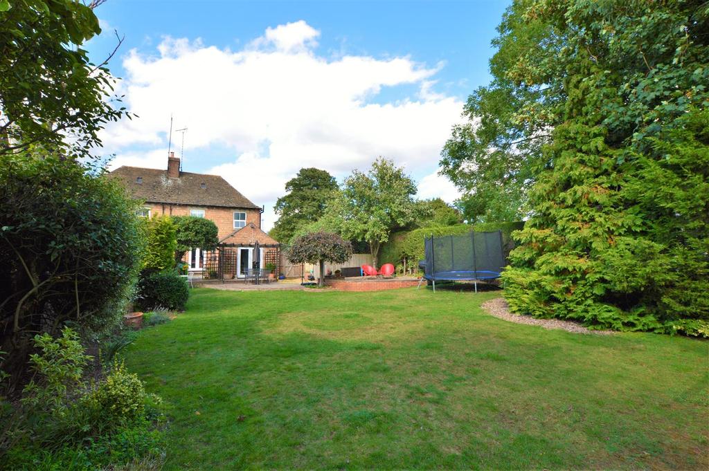 West End Villas, Tinwell, Stamford 3 bed semidetached house £365,000