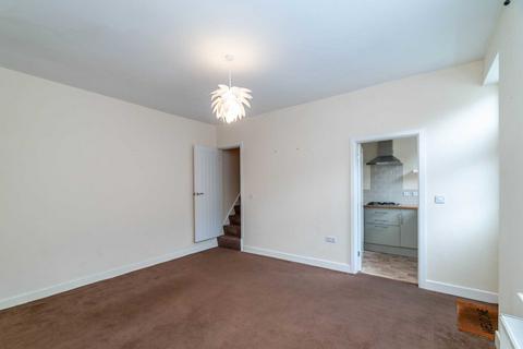 2 bedroom terraced house to rent, Eggleston Street, Rodley, Leeds