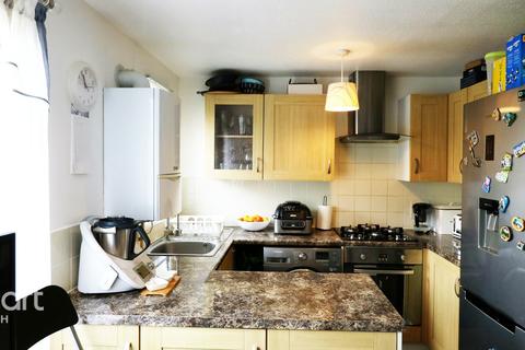 87 Holmedale, Slough, SL2 5RH