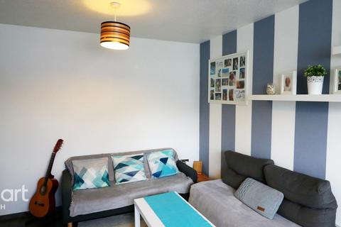 87 Holmedale, Slough, SL2 5RH