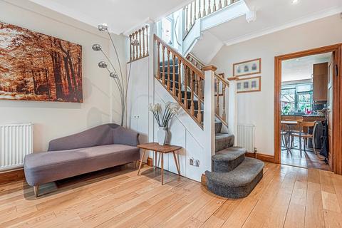 36 Broadfields Avenue, Edgware, HA8 8PG
