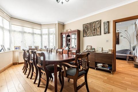 36 Broadfields Avenue, Edgware, HA8 8PG