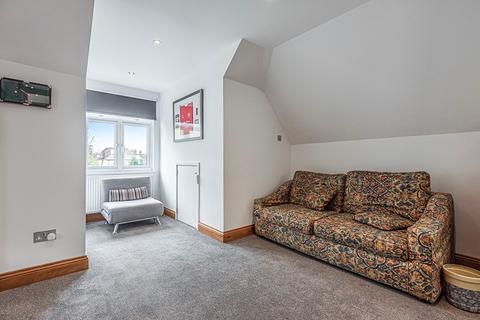 36 Broadfields Avenue, Edgware, HA8 8PG