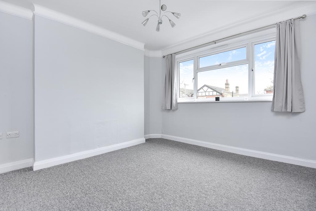 Clock House Road Beckenham BR3 1 bed flat £1,000 pcm (£231 pw)