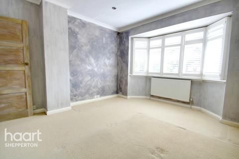 4 Heathlands Close, Sunbury-on-thames, TW16 6PA