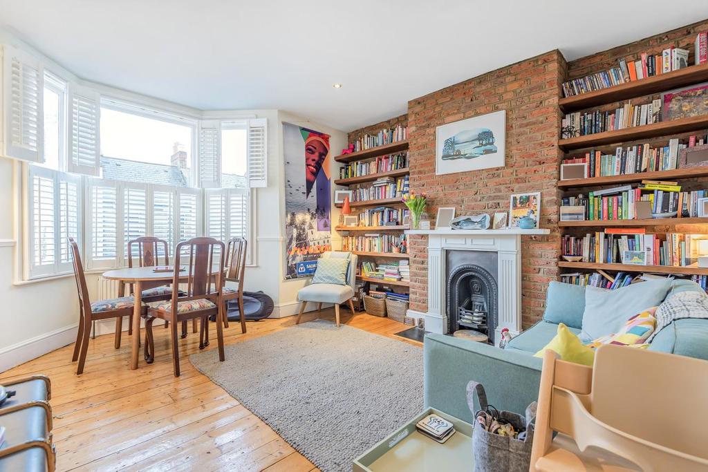 Elm Park, Brixton 2 bed flat £550,000