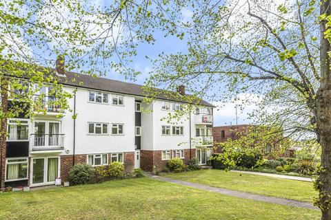 4, Coniston Court, 54 Foxgrove Road, Beckenham, BR3 5DD