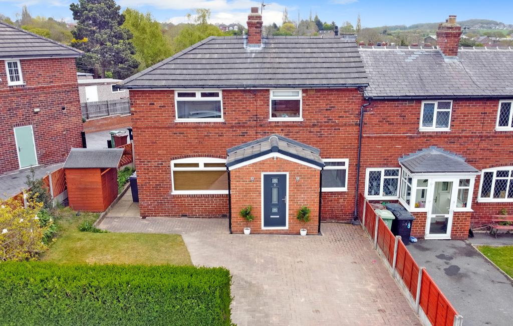 Astley Lane, Swillington, Leeds, LS26 3 bed terraced house £165,000