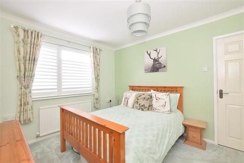 Moffatts Covington Road, Emsworth, PO10 8SY