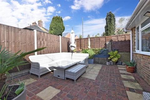 Moffatts Covington Road, Emsworth, PO10 8SY