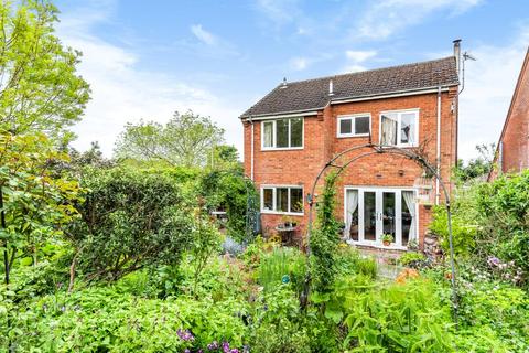 10 Hamilton Road, Thame, OX9 3XY