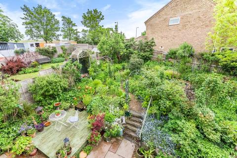 10 Hamilton Road, Thame, OX9 3XY