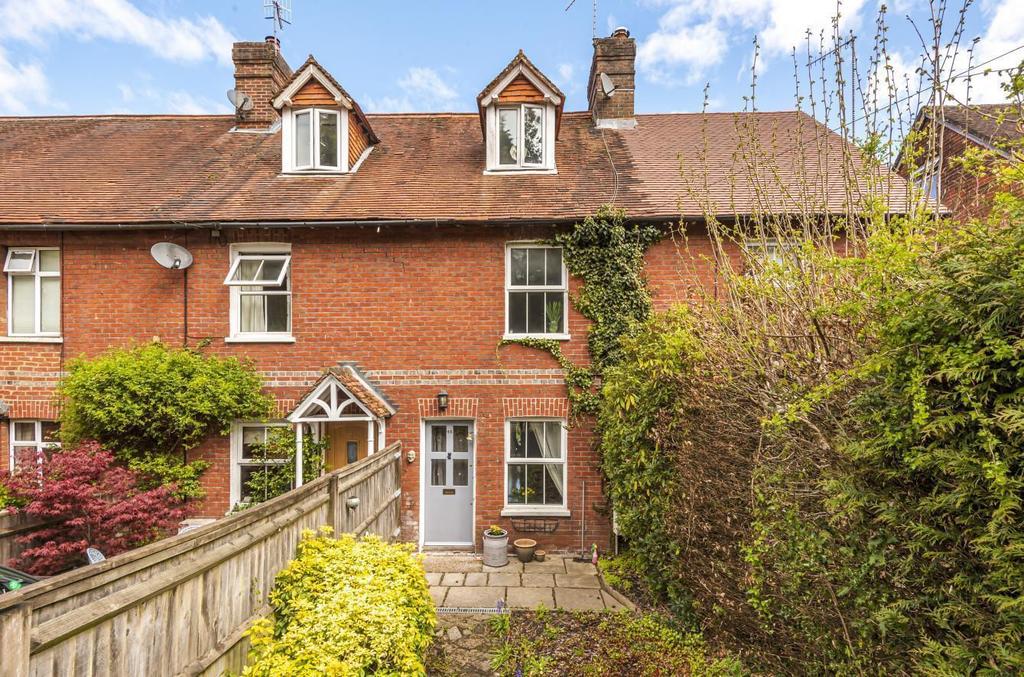 Camelsdale Road, Haslemere, GU27 2 bed terraced house £425,000