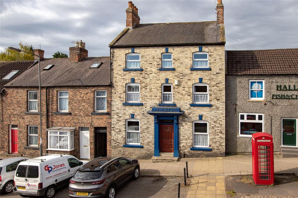Hillcrest, 4 South End, Bedale, North... 6 bed terraced house £450,000