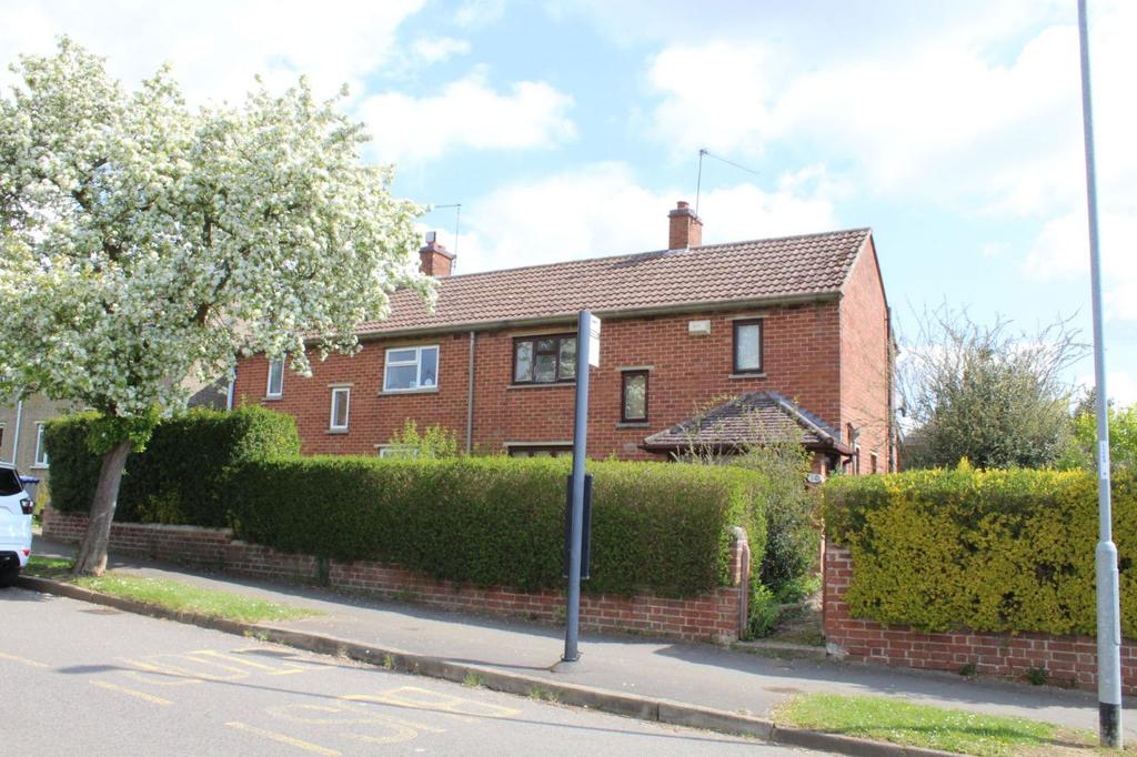 Hemans Road, Daventry... 2 bed semidetached house £140,000