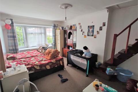 22 Keats Close, Hayes, UB4 0QU