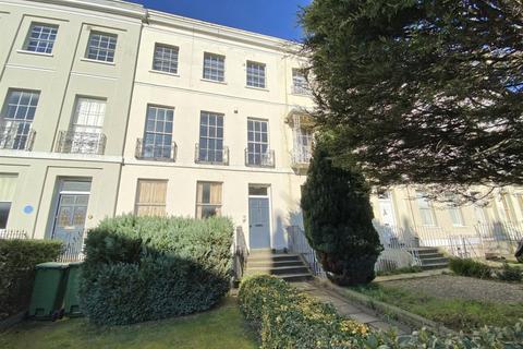 Flat 4, 8 Evesham Road, Cheltenham, GL52 2AB