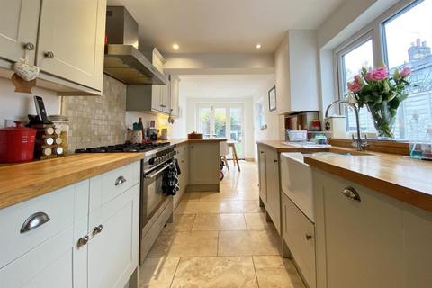 110 Fairview Road, Cheltenham, GL52 2ER