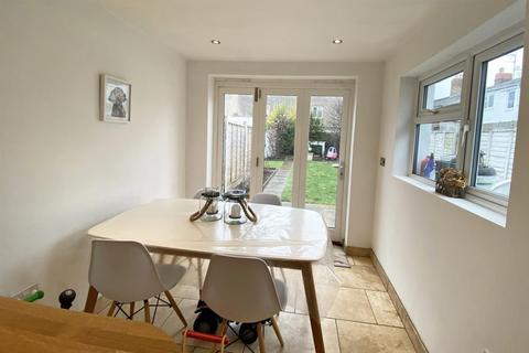 110 Fairview Road, Cheltenham, GL52 2ER