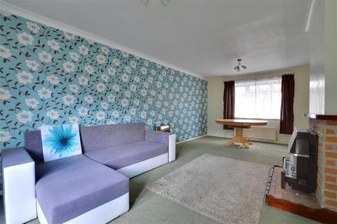 40 Bryant Close, Nettlestead, Maidstone, ME18 5EX