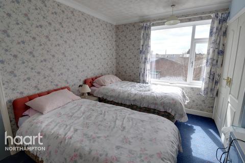 33 Currie Road, Northampton, NN2 6HG