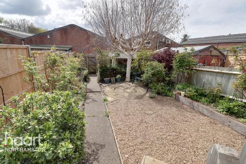 33 Currie Road, Northampton, NN2 6HG