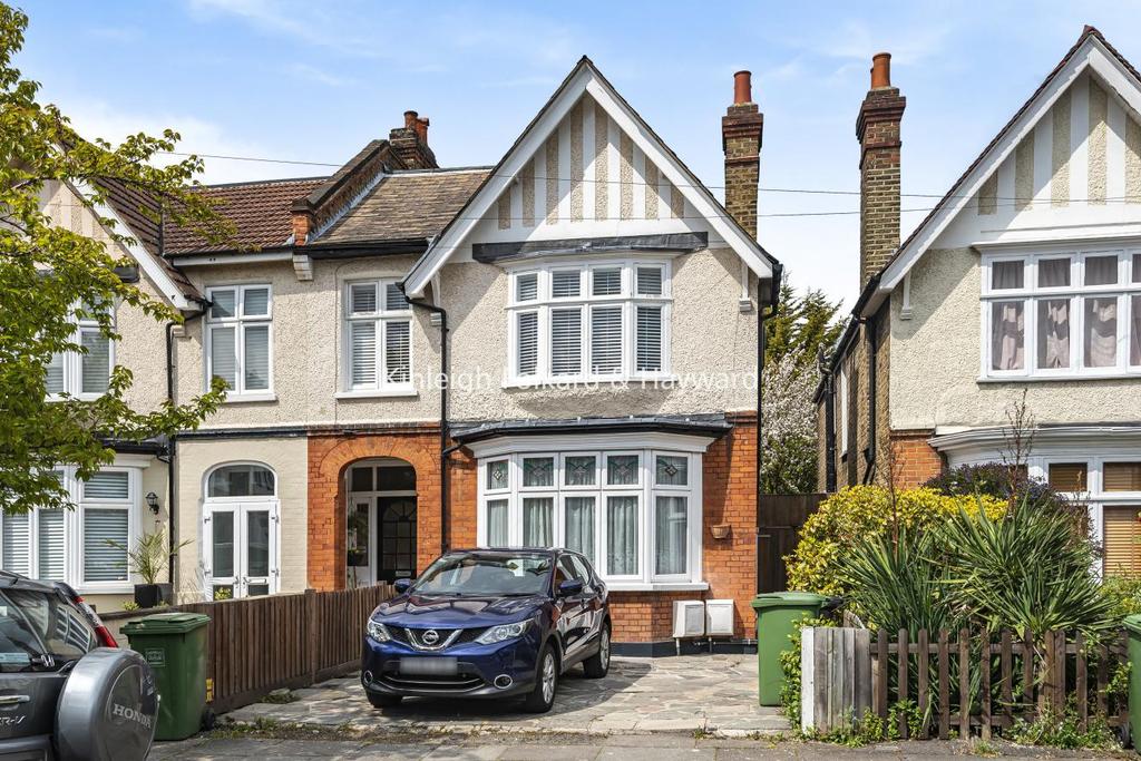 Arran Road, Catford 2 bed flat £400,000