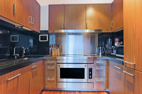 undefined, New Providence Wharf, Fairmont Avenue, London, E14