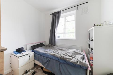 9 Ricards Road, London, SW19 7ES