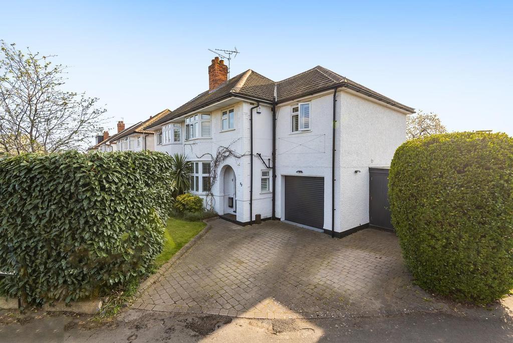 Church Road, Byfleet, KT14 4 bed semidetached house £665,000