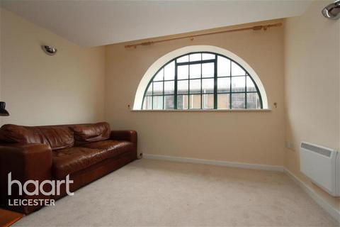 2 bedroom flat to rent, Alexandra House