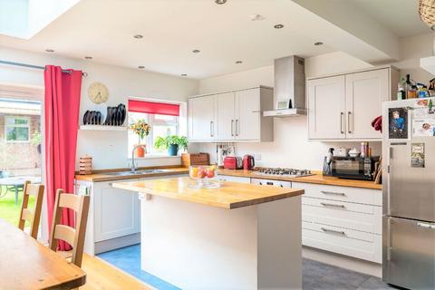 100 Selkirk Road, Twickenham, TW2 6PU