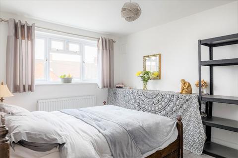 100 Selkirk Road, Twickenham, TW2 6PU