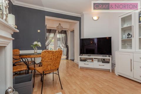 23 Rees Gardens, Croydon, CR0 6HT