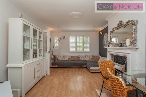 23 Rees Gardens, Croydon, CR0 6HT