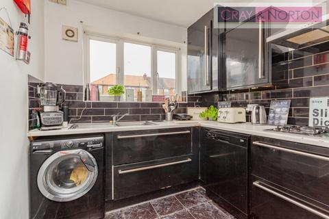23 Rees Gardens, Croydon, CR0 6HT