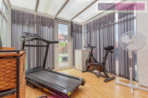 23 Rees Gardens, Croydon, CR0 6HT