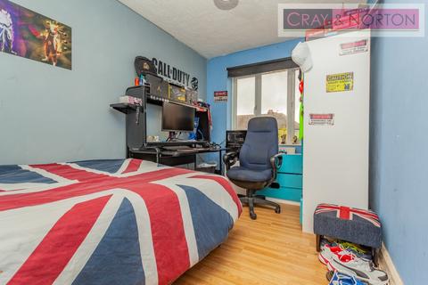 23 Rees Gardens, Croydon, CR0 6HT