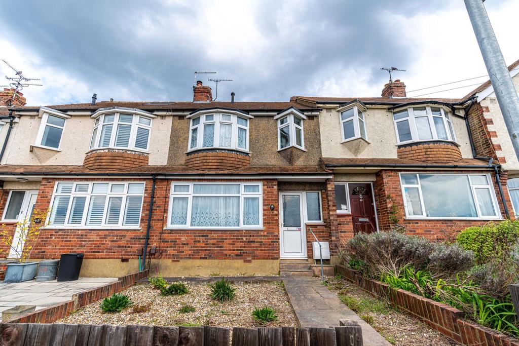 St Williams Way, Rochester, Kent, ME1 2 bed terraced house £1,150 pcm
