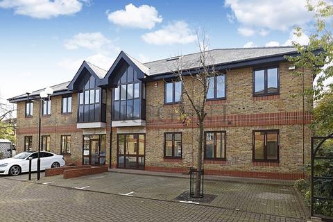1 bedroom apartment for sale, Montrose House, Hanworth Lane, KT16