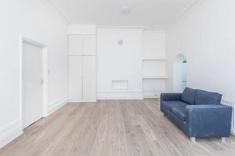 Studio to rent, Broadhurst Gardens, Finchley Road, London NW6