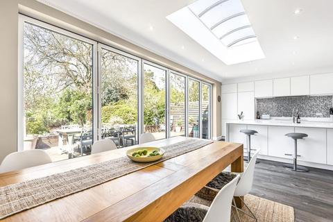 20 Waverley Grove, London, N3 3PX