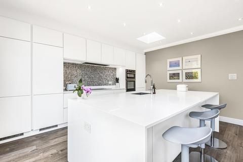 20 Waverley Grove, London, N3 3PX