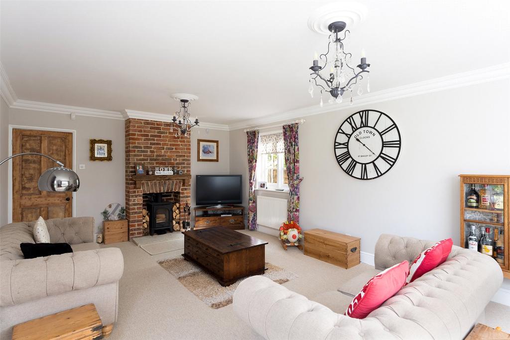 North Lane, East Preston, Littlehampton, BN16 3 bed detached house £