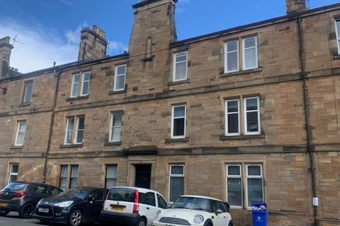 2 bedroom flat to rent, Bruce Street, Stirling Town, Stirling, FK8